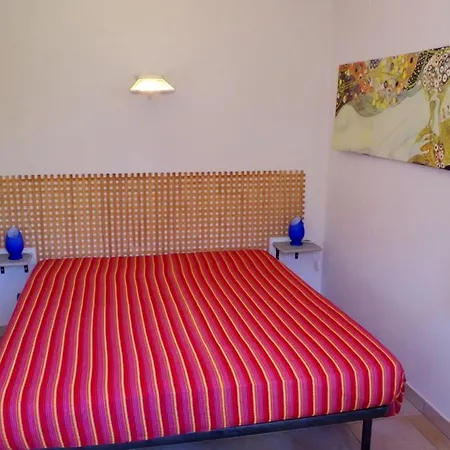Nyaraló Maison De 3 Chambres A A 400 M De La Avec Vue Sur La Jardin Amenage Et Wifi Sartène