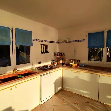 Holiday home Maison De 3 Chambres A A 400 M De La Avec Vue Sur La Jardin Amenage Et Wifi